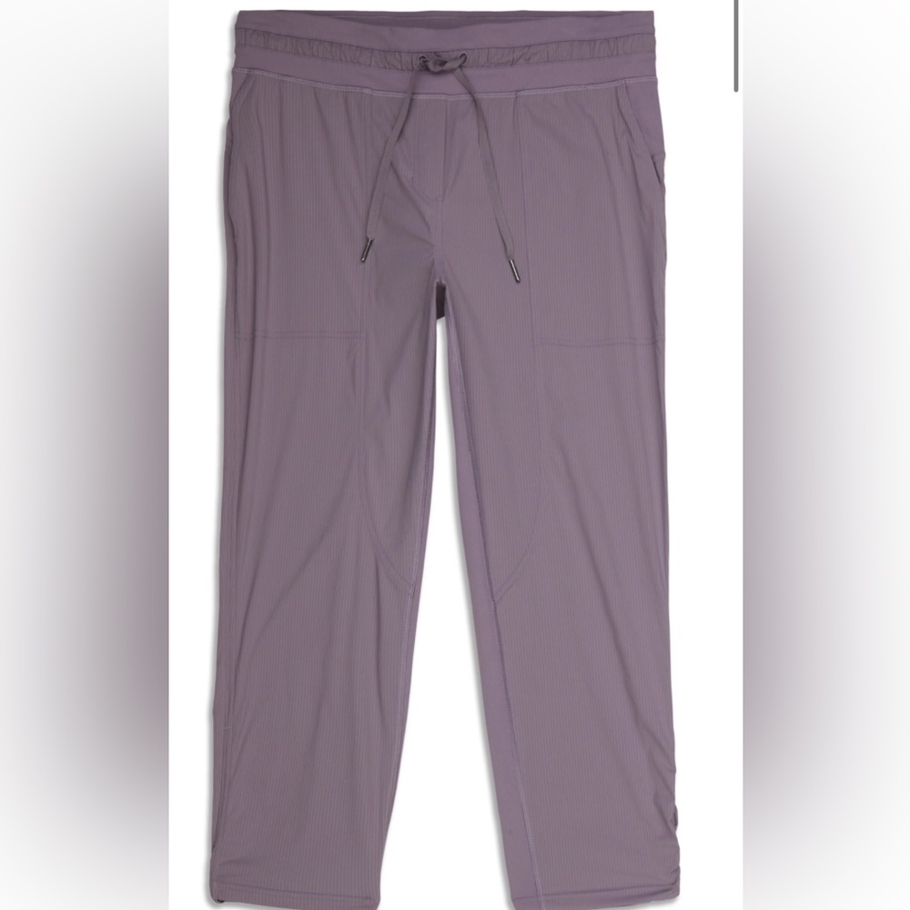 Dance Studio Mid-Rise Cropped Pant size 4